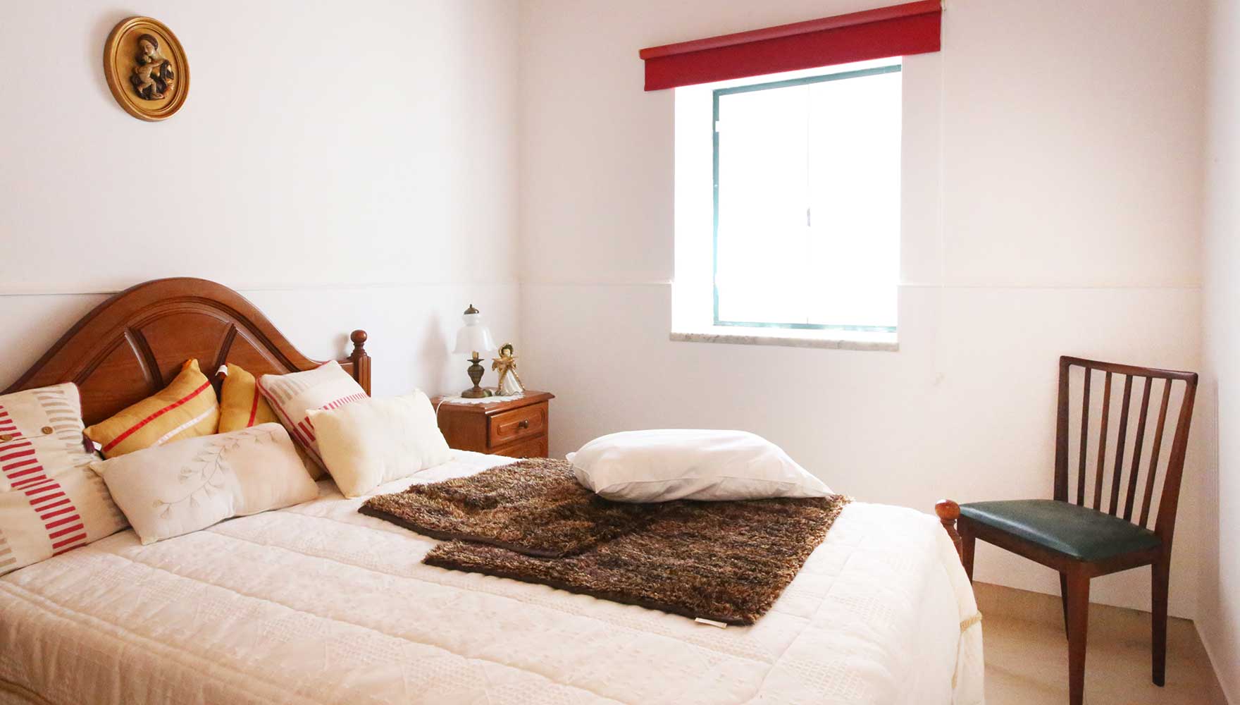 quarto com cama de casal