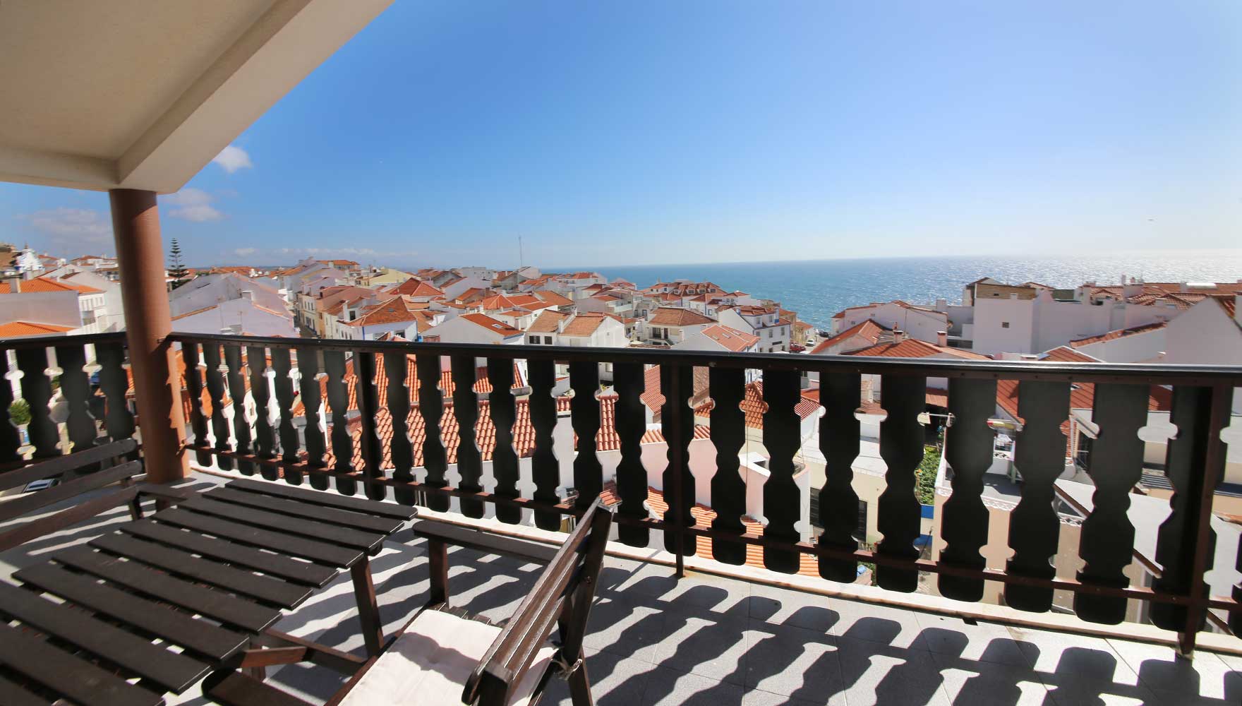 terraço com vista para o mar