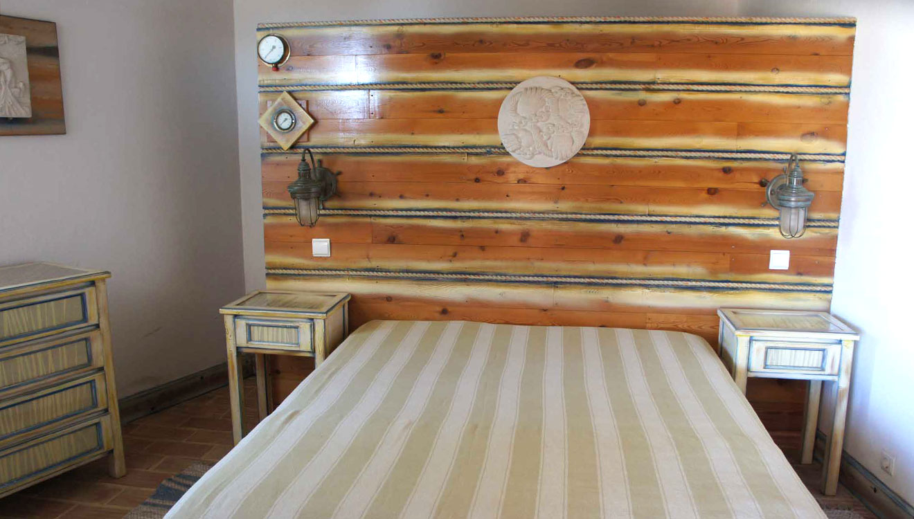 the boat villa's bedroom