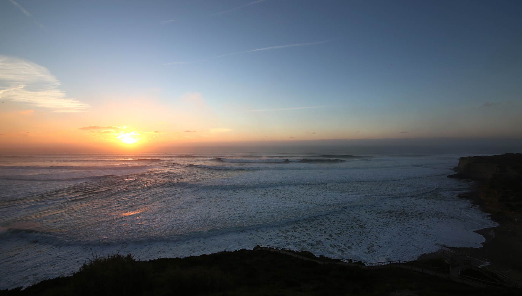 pôr do sol na praia vizinha de Ribeira d'Ilhas
